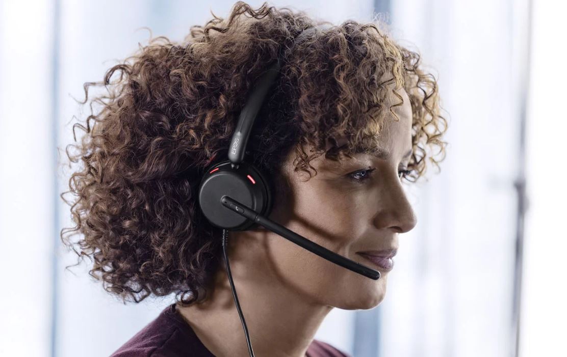 1001253   IMPACT 430T USB Wired, Team certified double-sided headset with USB (A&C) connectivity to PC/softphone